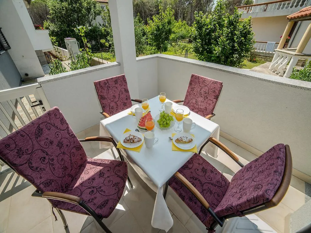 Apartments Dalmatia (Adults Only) Privlaka  Chorwacja